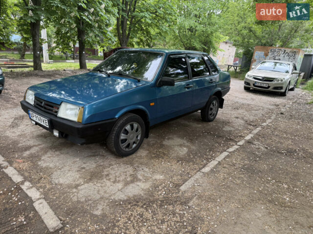 Синий ВАЗ 21099, объемом двигателя 1.5 л и пробегом 100 тыс. км за 1750 $, фото 1 на Automoto.ua