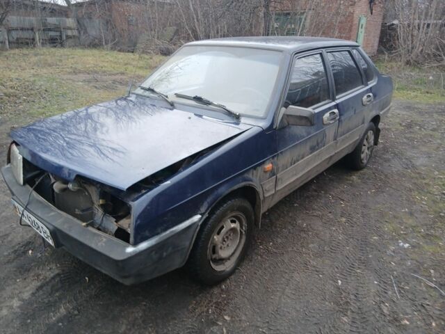 Синий ВАЗ 21099, объемом двигателя 1.5 л и пробегом 160 тыс. км за 800 $, фото 1 на Automoto.ua
