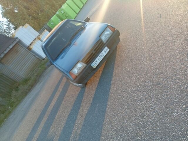 Синий ВАЗ 21099, объемом двигателя 1.5 л и пробегом 65 тыс. км за 950 $, фото 1 на Automoto.ua