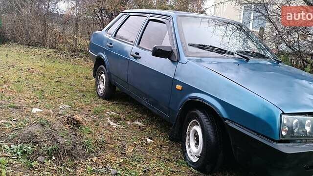 Синий ВАЗ 21099, объемом двигателя 1.5 л и пробегом 300 тыс. км за 366 $, фото 1 на Automoto.ua