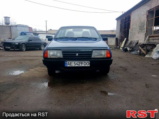 Синий ВАЗ 21099, объемом двигателя 1.5 л и пробегом 200 тыс. км за 1400 $, фото 1 на Automoto.ua