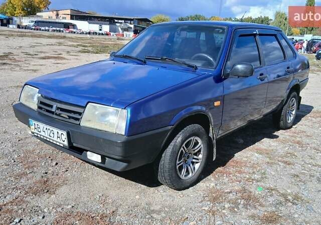 Синий ВАЗ 21099, объемом двигателя 1.5 л и пробегом 187 тыс. км за 1900 $, фото 1 на Automoto.ua