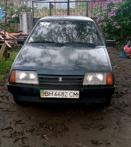 Синий ВАЗ 21099, объемом двигателя 1.5 л и пробегом 370 тыс. км за 1600 $, фото 1 на Automoto.ua