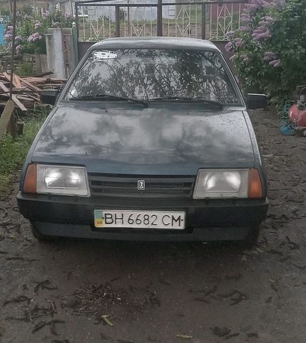 Синий ВАЗ 21099, объемом двигателя 1.5 л и пробегом 300 тыс. км за 1300 $, фото 1 на Automoto.ua