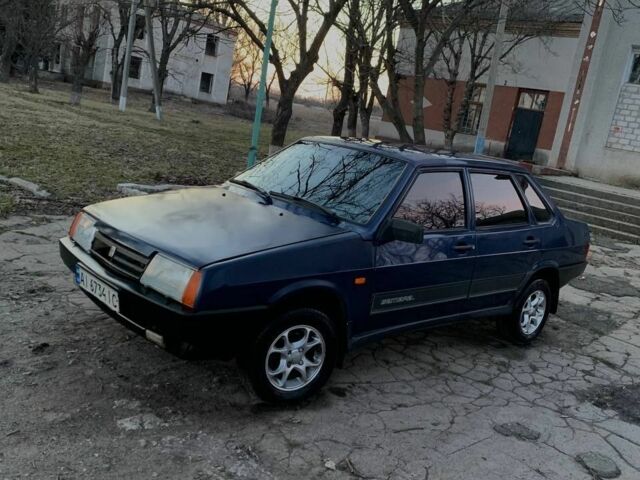 Синий ВАЗ 21099, объемом двигателя 1.5 л и пробегом 176 тыс. км за 1200 $, фото 1 на Automoto.ua
