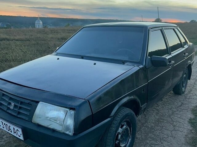 Синий ВАЗ 21099, объемом двигателя 1.6 л и пробегом 200 тыс. км за 550 $, фото 1 на Automoto.ua
