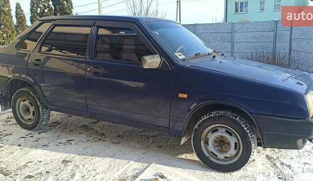Синій ВАЗ 21099, об'ємом двигуна 1.5 л та пробігом 112 тис. км за 1999 $, фото 1 на Automoto.ua