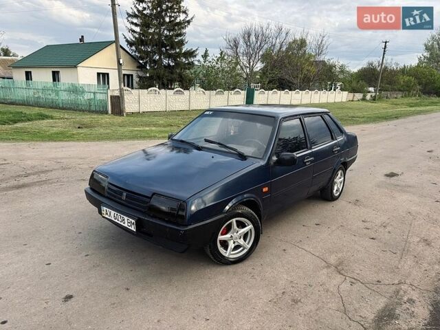 Синий ВАЗ 21099, объемом двигателя 1.5 л и пробегом 200 тыс. км за 1499 $, фото 1 на Automoto.ua