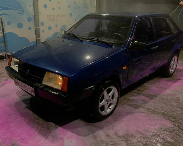 Синий ВАЗ 21099, объемом двигателя 1.5 л и пробегом 300 тыс. км за 1200 $, фото 1 на Automoto.ua