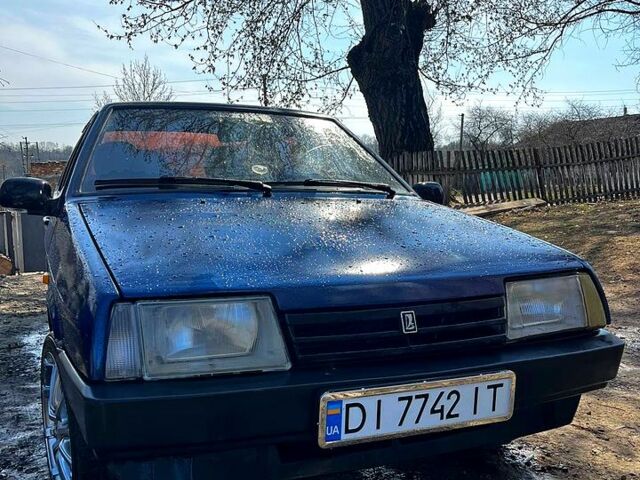 Синий ВАЗ 21099, объемом двигателя 1.5 л и пробегом 184 тыс. км за 2000 $, фото 1 на Automoto.ua