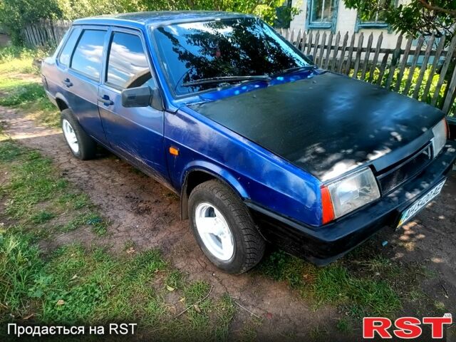 Синий ВАЗ 21099, объемом двигателя 1.5 л и пробегом 210 тыс. км за 1000 $, фото 1 на Automoto.ua