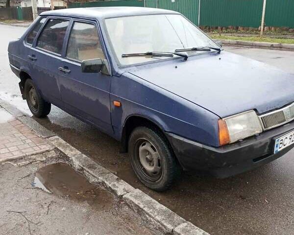 Синій ВАЗ 21099, об'ємом двигуна 1.5 л та пробігом 300 тис. км за 708 $, фото 1 на Automoto.ua