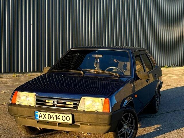 Синий ВАЗ 21099, объемом двигателя 1.5 л и пробегом 272 тыс. км за 2300 $, фото 1 на Automoto.ua