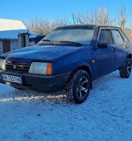 Синий ВАЗ 21099, объемом двигателя 1.5 л и пробегом 250 тыс. км за 1200 $, фото 1 на Automoto.ua