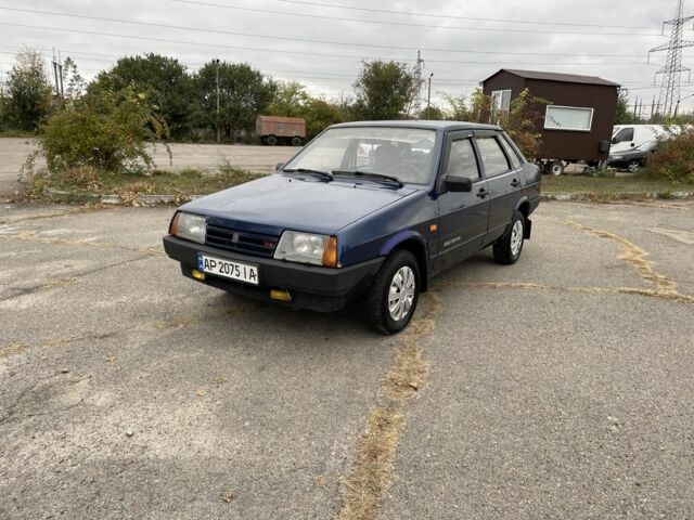 Синий ВАЗ 21099, объемом двигателя 1.5 л и пробегом 250 тыс. км за 1000 $, фото 1 на Automoto.ua