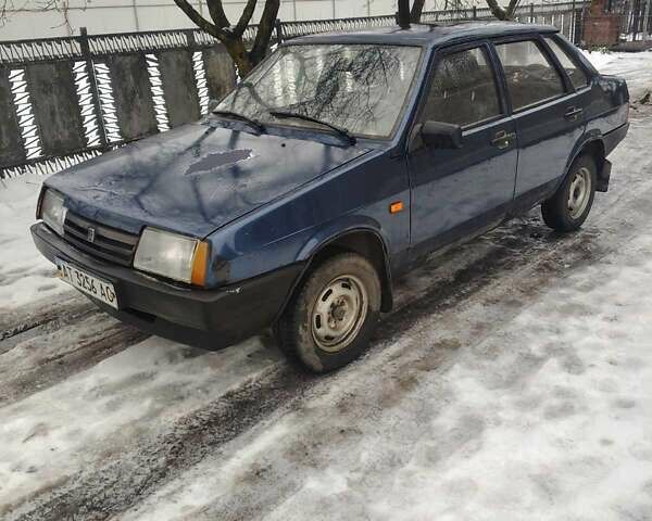 Синий ВАЗ 21099, объемом двигателя 1.5 л и пробегом 275 тыс. км за 1200 $, фото 1 на Automoto.ua