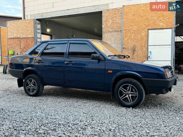 Синий ВАЗ 21099, объемом двигателя 1.5 л и пробегом 175 тыс. км за 2800 $, фото 1 на Automoto.ua