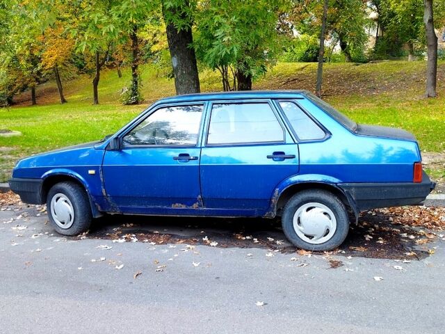 Синий ВАЗ 21099, объемом двигателя 1.5 л и пробегом 166 тыс. км за 800 $, фото 1 на Automoto.ua