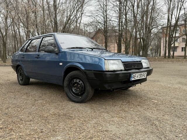 Синий ВАЗ 21099, объемом двигателя 1.5 л и пробегом 300 тыс. км за 1800 $, фото 1 на Automoto.ua
