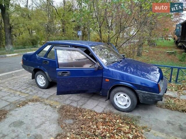 Синий ВАЗ 21099, объемом двигателя 1.5 л и пробегом 282 тыс. км за 1900 $, фото 1 на Automoto.ua