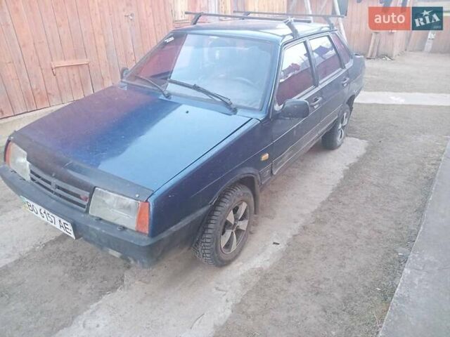 Синий ВАЗ 21099, объемом двигателя 1.5 л и пробегом 300 тыс. км за 1000 $, фото 1 на Automoto.ua