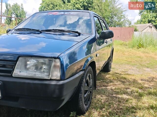 Синий ВАЗ 21099, объемом двигателя 1.5 л и пробегом 100 тыс. км за 1800 $, фото 1 на Automoto.ua