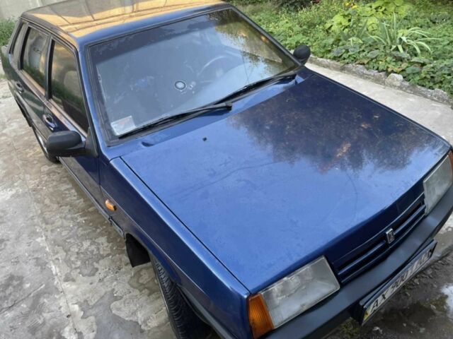 Синий ВАЗ 21099, объемом двигателя 1.5 л и пробегом 172 тыс. км за 1200 $, фото 1 на Automoto.ua