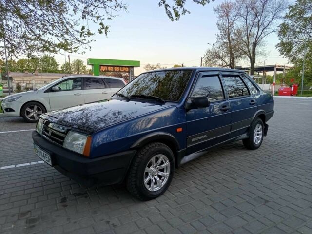 Синий ВАЗ 21099, объемом двигателя 1.5 л и пробегом 150 тыс. км за 999 $, фото 1 на Automoto.ua