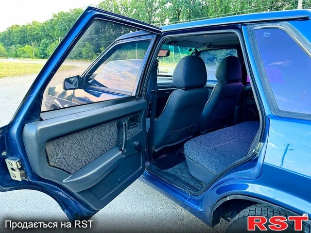 Синий ВАЗ 21099, объемом двигателя 1.5 л и пробегом 200 тыс. км за 1700 $, фото 1 на Automoto.ua