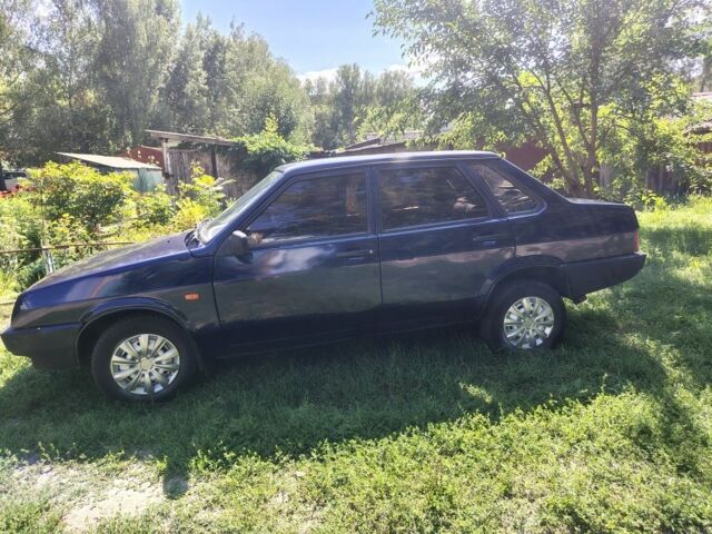 Синий ВАЗ 21099, объемом двигателя 1.5 л и пробегом 211 тыс. км за 1401 $, фото 1 на Automoto.ua