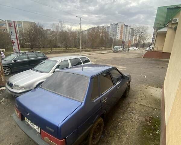 Синий ВАЗ 21099, объемом двигателя 1.5 л и пробегом 300 тыс. км за 1600 $, фото 1 на Automoto.ua
