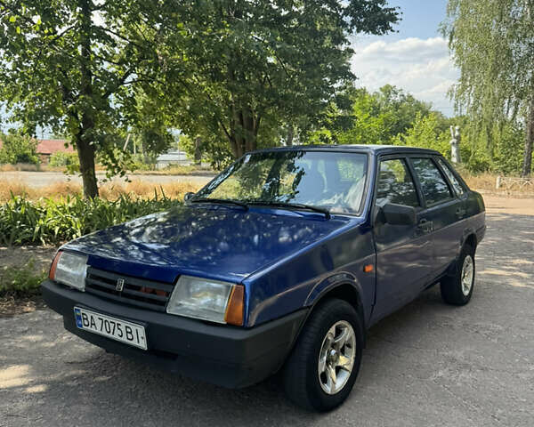 Синий ВАЗ 21099, объемом двигателя 1.5 л и пробегом 200 тыс. км за 1850 $, фото 1 на Automoto.ua