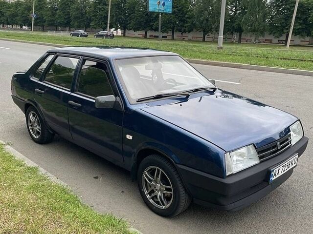 Синий ВАЗ 21099, объемом двигателя 1.5 л и пробегом 390 тыс. км за 1600 $, фото 1 на Automoto.ua
