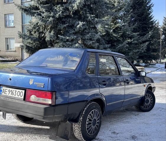 Синий ВАЗ 21099, объемом двигателя 1.5 л и пробегом 200 тыс. км за 1650 $, фото 1 на Automoto.ua