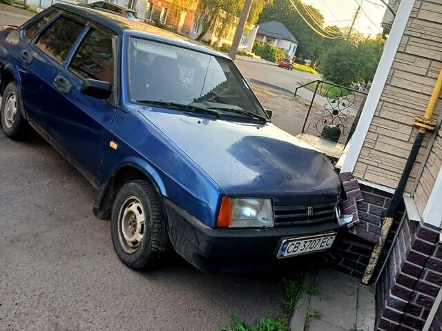 Синий ВАЗ 21099, объемом двигателя 1.5 л и пробегом 250 тыс. км за 900 $, фото 1 на Automoto.ua