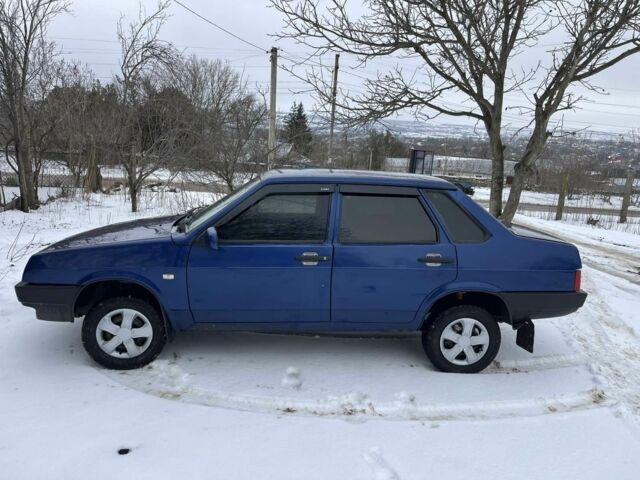 Синий ВАЗ 21099, объемом двигателя 1 л и пробегом 230 тыс. км за 1750 $, фото 1 на Automoto.ua