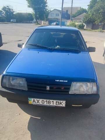 Синий ВАЗ 21099, объемом двигателя 1.5 л и пробегом 205 тыс. км за 2000 $, фото 1 на Automoto.ua