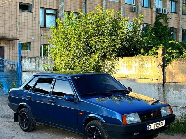 Синий ВАЗ 21099, объемом двигателя 1.5 л и пробегом 200 тыс. км за 1900 $, фото 1 на Automoto.ua