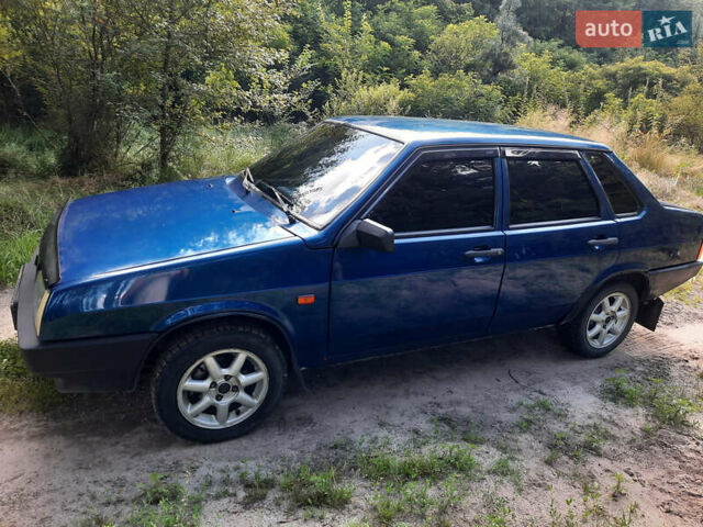 Синий ВАЗ 21099, объемом двигателя 1.5 л и пробегом 205 тыс. км за 1700 $, фото 1 на Automoto.ua