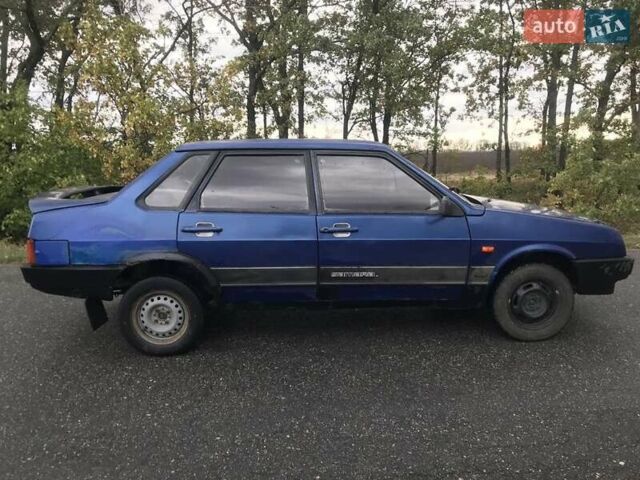 Синий ВАЗ 21099, объемом двигателя 1.5 л и пробегом 390 тыс. км за 727 $, фото 1 на Automoto.ua