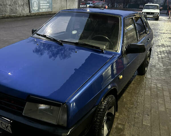 Синий ВАЗ 21099, объемом двигателя 1.6 л и пробегом 215 тыс. км за 1800 $, фото 1 на Automoto.ua