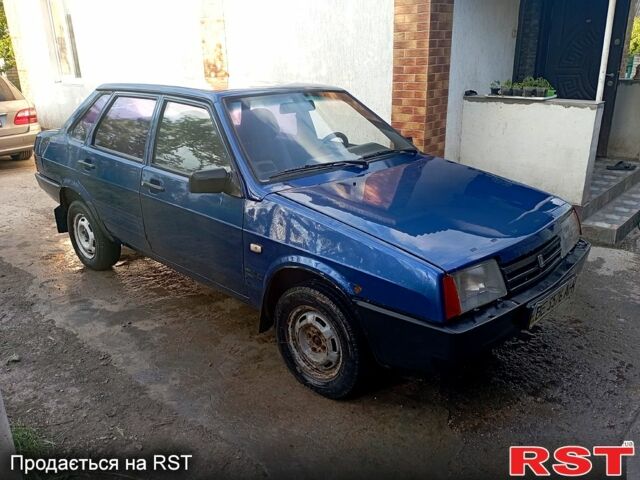 Синий ВАЗ 21099, объемом двигателя 1.5 л и пробегом 212 тыс. км за 1050 $, фото 1 на Automoto.ua