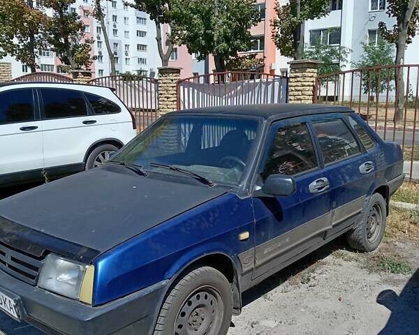 Синий ВАЗ 21099, объемом двигателя 1.5 л и пробегом 226 тыс. км за 1500 $, фото 1 на Automoto.ua