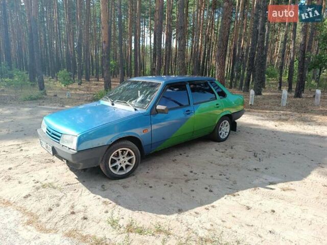 Синий ВАЗ 21099, объемом двигателя 1.6 л и пробегом 282 тыс. км за 1600 $, фото 1 на Automoto.ua