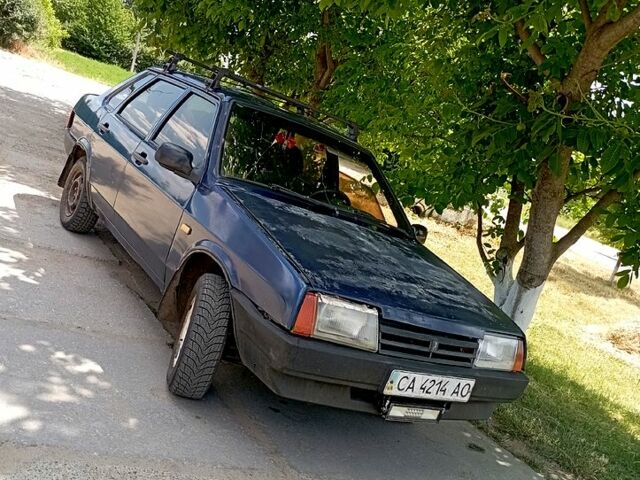 Синий ВАЗ 21099, объемом двигателя 1.6 л и пробегом 170 тыс. км за 1100 $, фото 1 на Automoto.ua