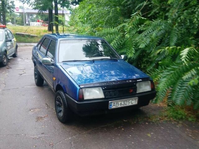 Синій ВАЗ 21099, об'ємом двигуна 1.6 л та пробігом 243 тис. км за 1100 $, фото 1 на Automoto.ua