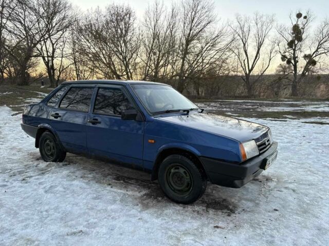 Синій ВАЗ 21099, об'ємом двигуна 1.6 л та пробігом 267 тис. км за 1100 $, фото 1 на Automoto.ua