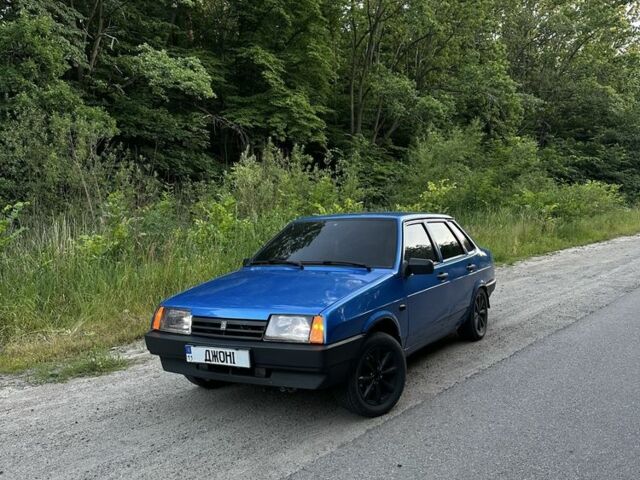 Синий ВАЗ 21099, объемом двигателя 1.6 л и пробегом 225 тыс. км за 3700 $, фото 1 на Automoto.ua
