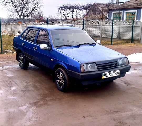 Синий ВАЗ 21099, объемом двигателя 1.6 л и пробегом 280 тыс. км за 1000 $, фото 1 на Automoto.ua