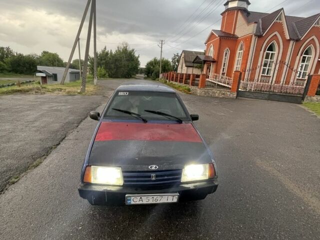 ВАЗ 21099 2008 в Черкассах на Automoto.ua Синий ВАЗ 21099, объемом двигателя 1.6 л и пробегом 300 тыс. км за 1000 $, фото 1 на Automoto.ua